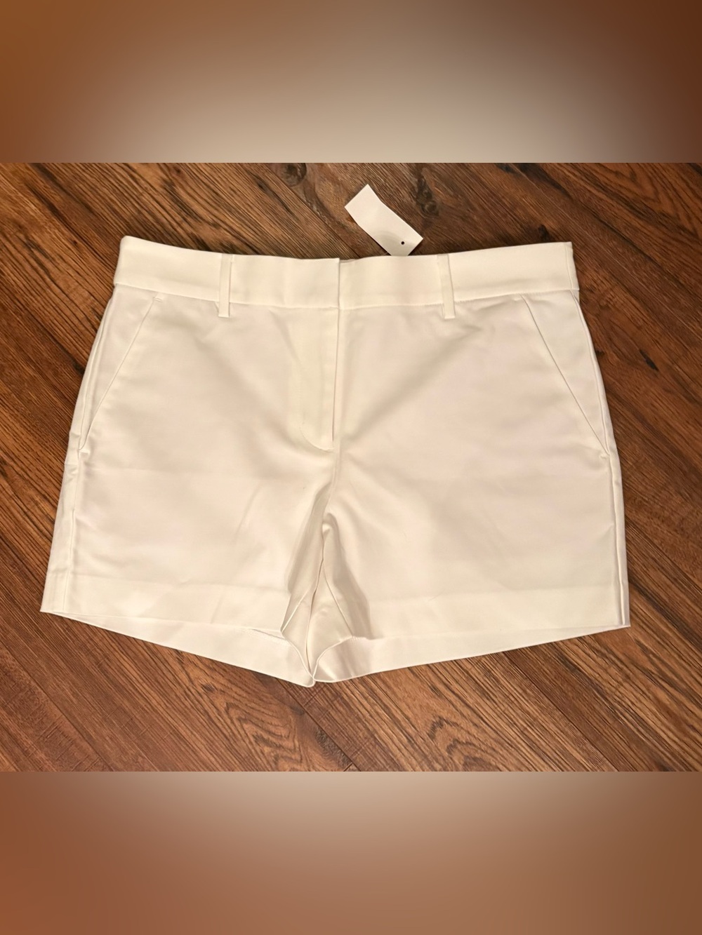 NWT LOFT White Riviera Shorts Size 6